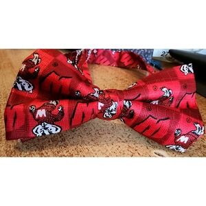 Wisconsin Badgers Mens Bow Tie Rare SEE Description